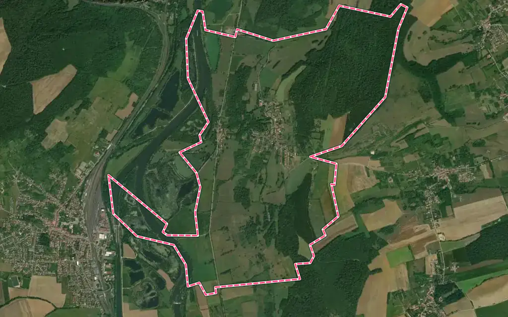 Vue satellite de Arry avec ses contours administratifs