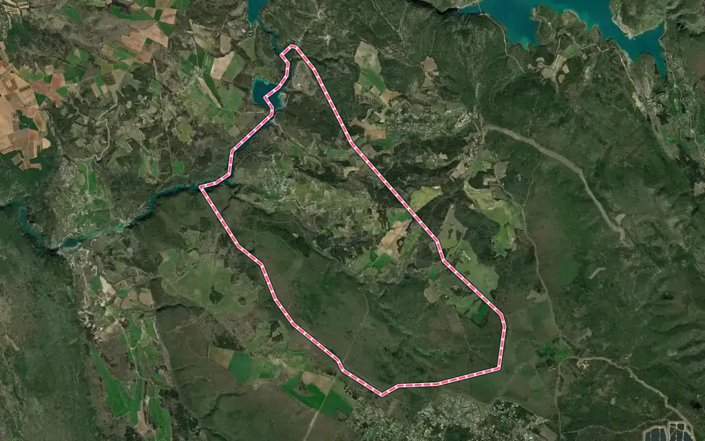 Vue satellite de Artignosc-sur-Verdon avec ses contours administratifs
