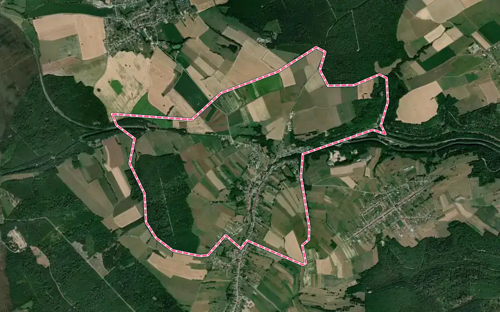 Vue satellite de Arzviller avec ses contours administratifs