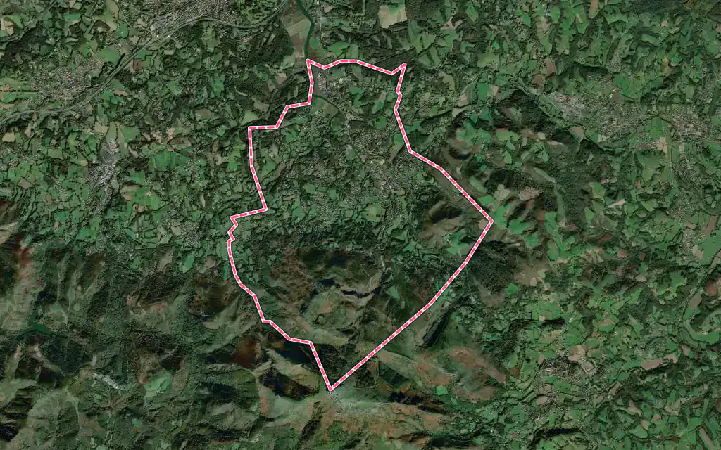 Vue satellite de Ascain avec ses contours administratifs