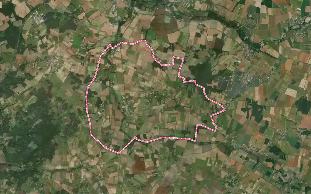 Vue satellite de Asnières-la-Giraud avec ses contours administratifs