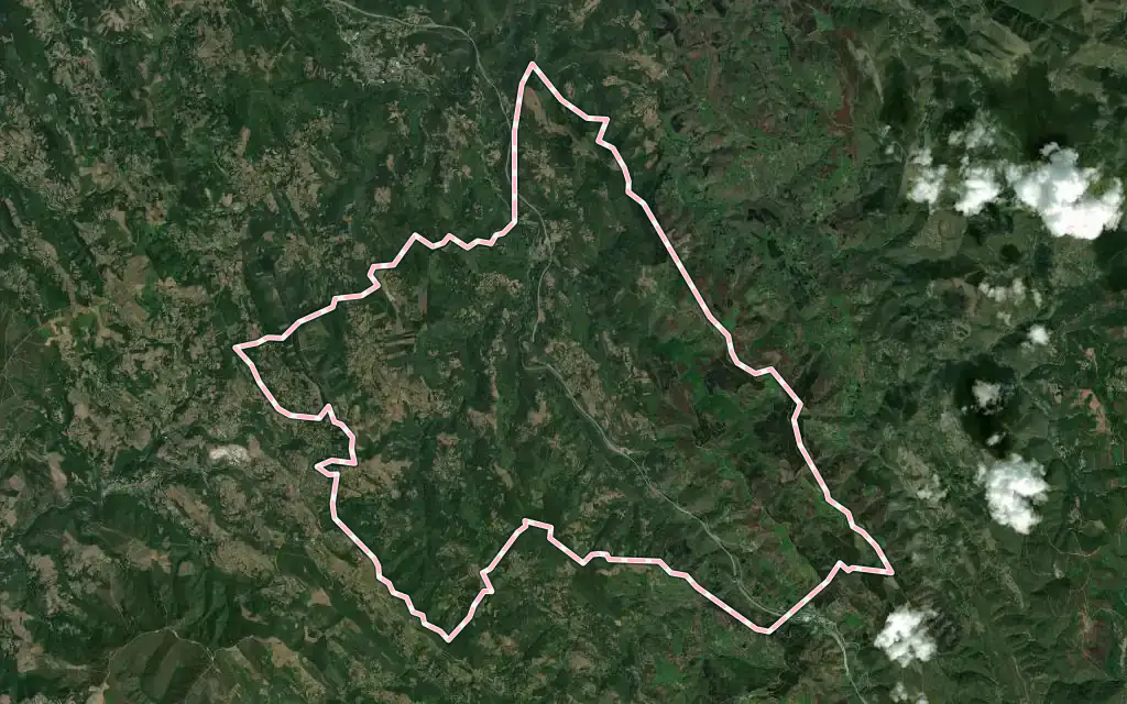 Vista satélite de As Nogais con su contorno administrativo