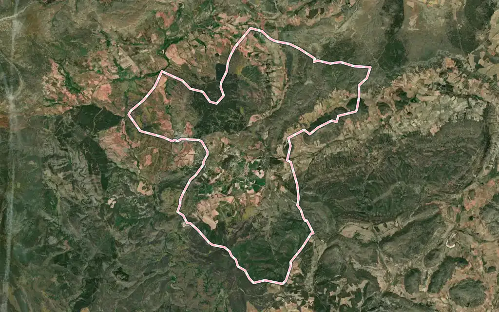 Vista satélite de Atienza con su contorno administrativo