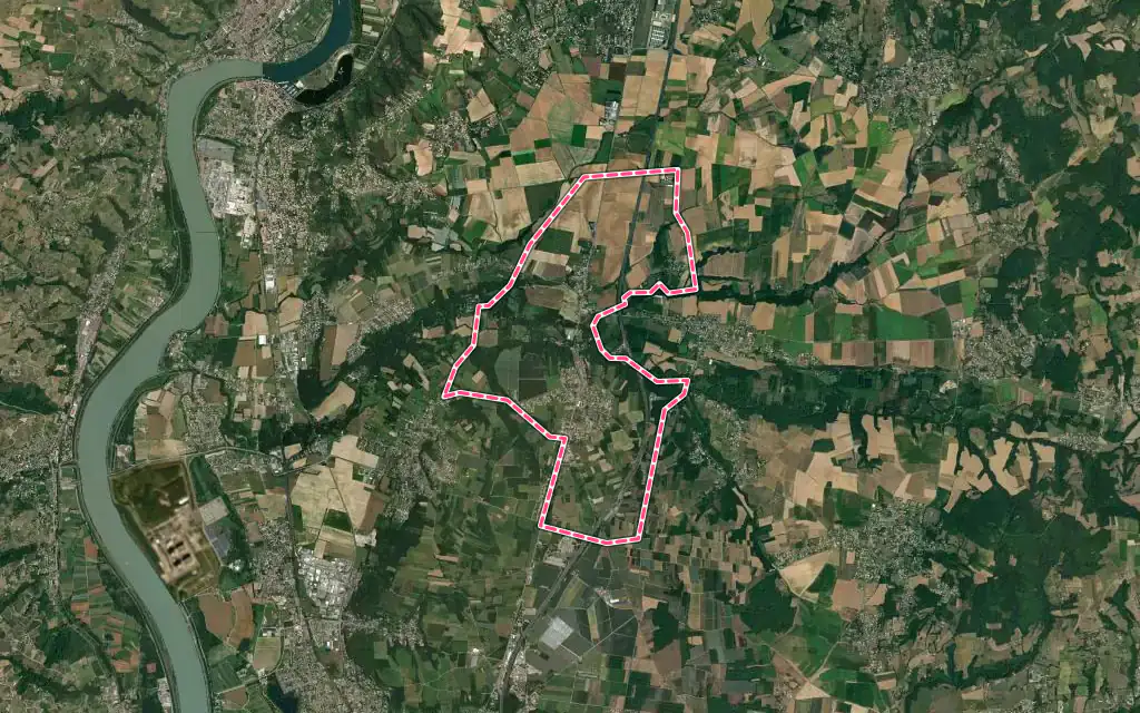 Vue satellite de Auberives-sur-Varèze avec ses contours administratifs