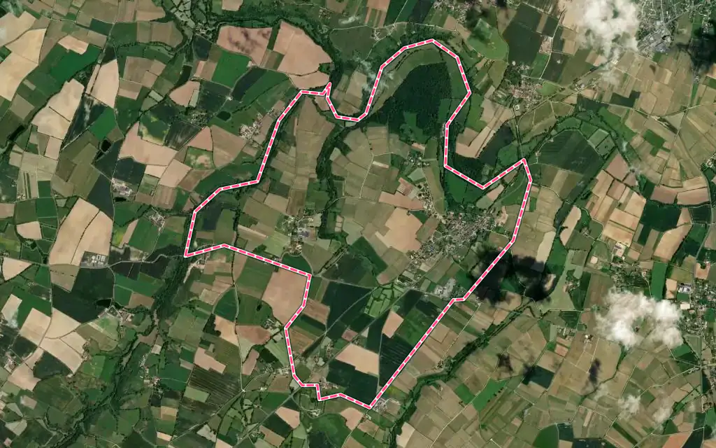 Vue satellite de Aubigné-sur-Layon avec ses contours administratifs