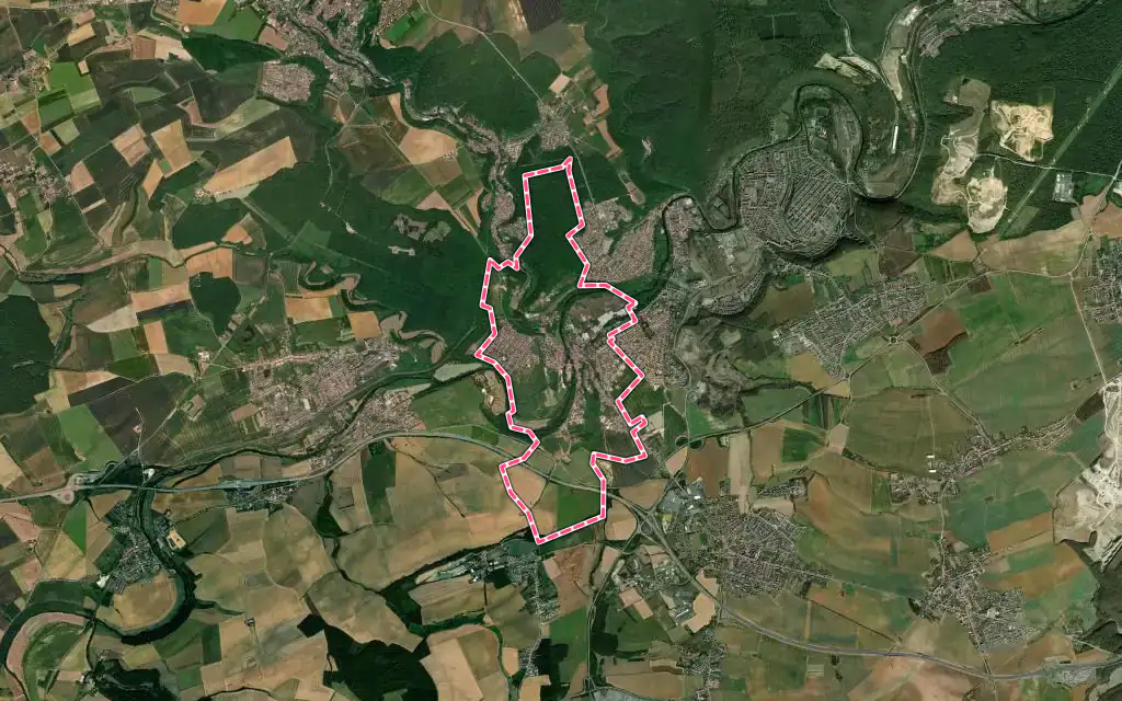 Vue satellite de Auboué avec ses contours administratifs