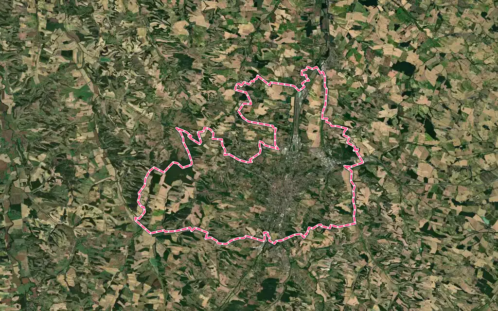 Vue satellite de Auch avec ses contours administratifs