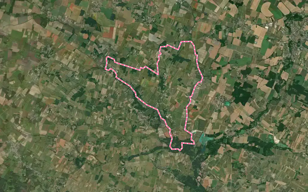 Vue satellite de Aujac avec ses contours administratifs