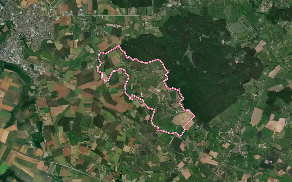 Vue satellite de Aunou-le-Faucon avec ses contours administratifs