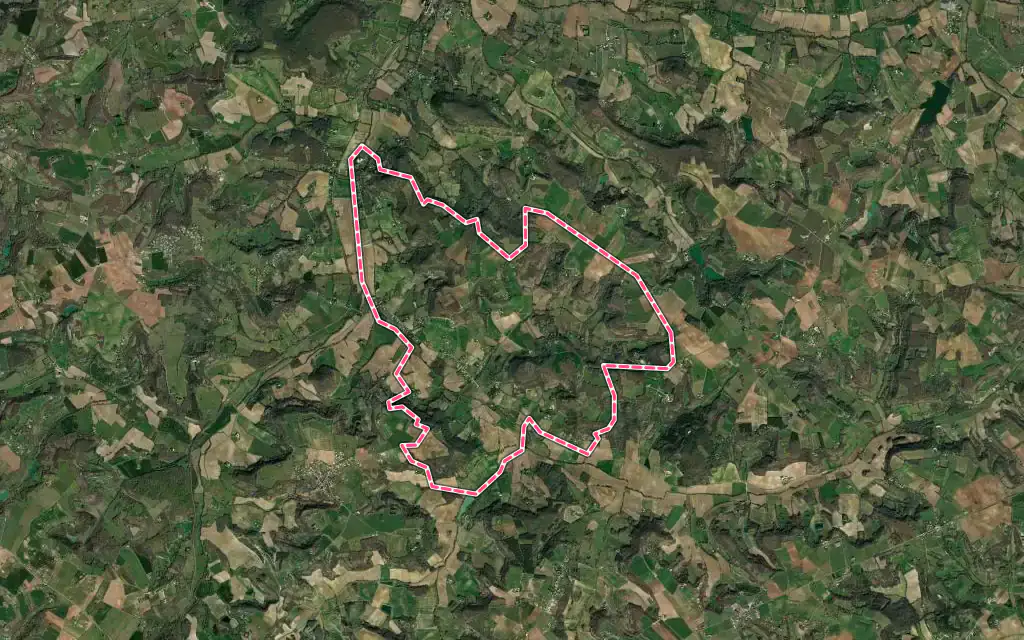 Vue satellite de Auradou avec ses contours administratifs