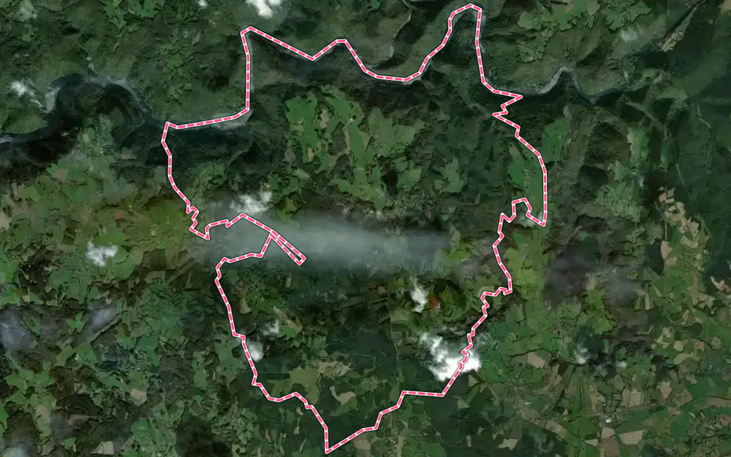 Vue satellite de Auriac avec ses contours administratifs