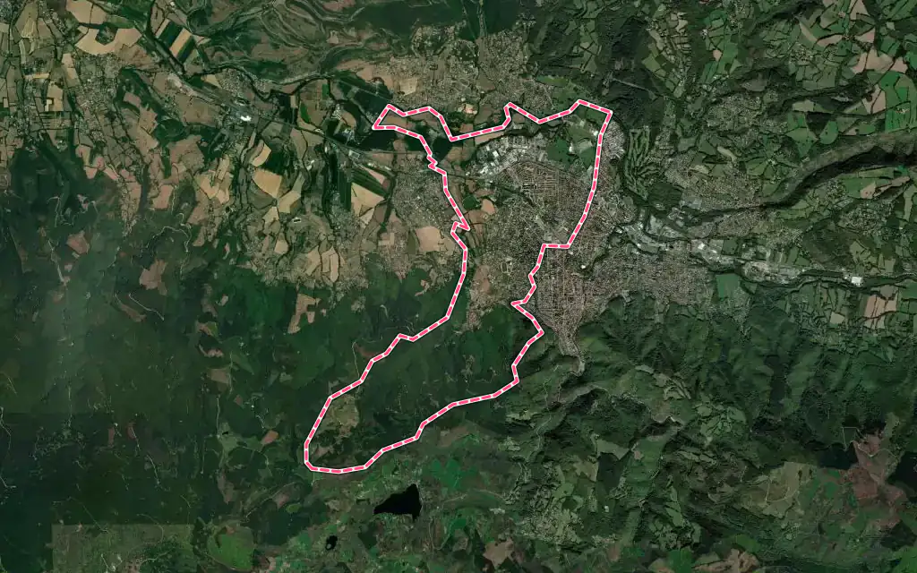 Vue satellite de Aussillon avec ses contours administratifs
