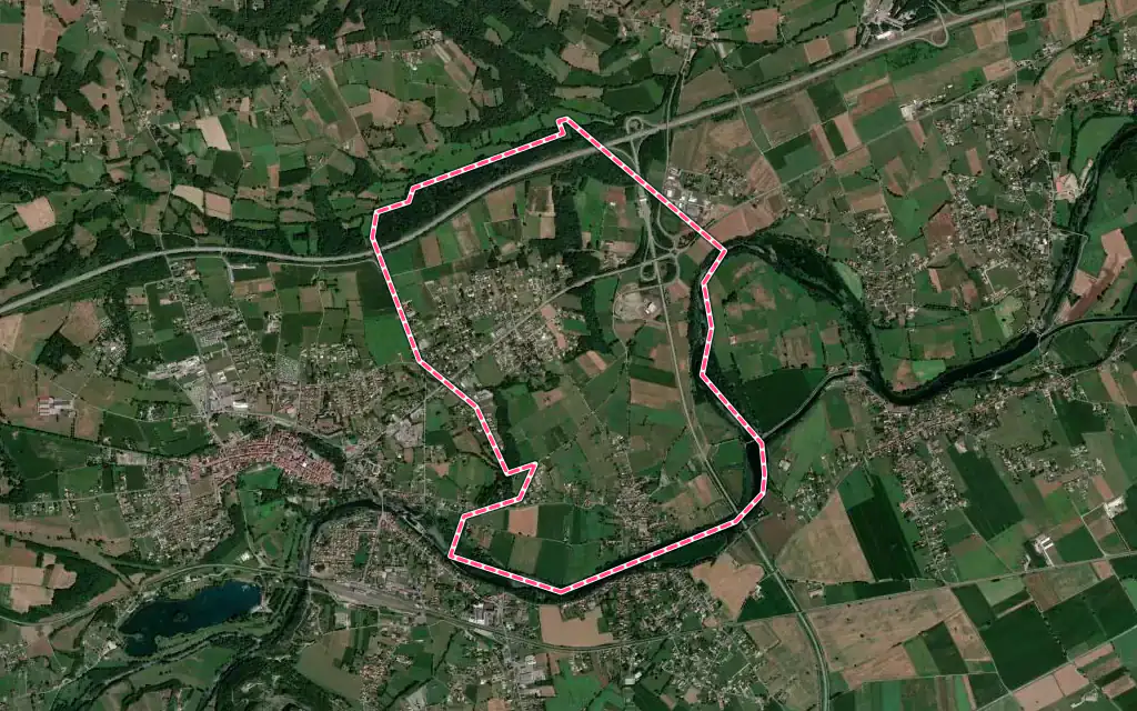 Vue satellite de Ausson avec ses contours administratifs