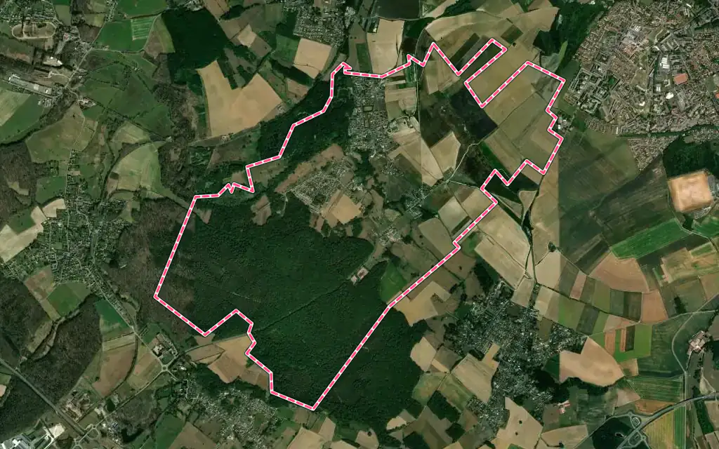 Vue satellite de Aux Marais avec ses contours administratifs
