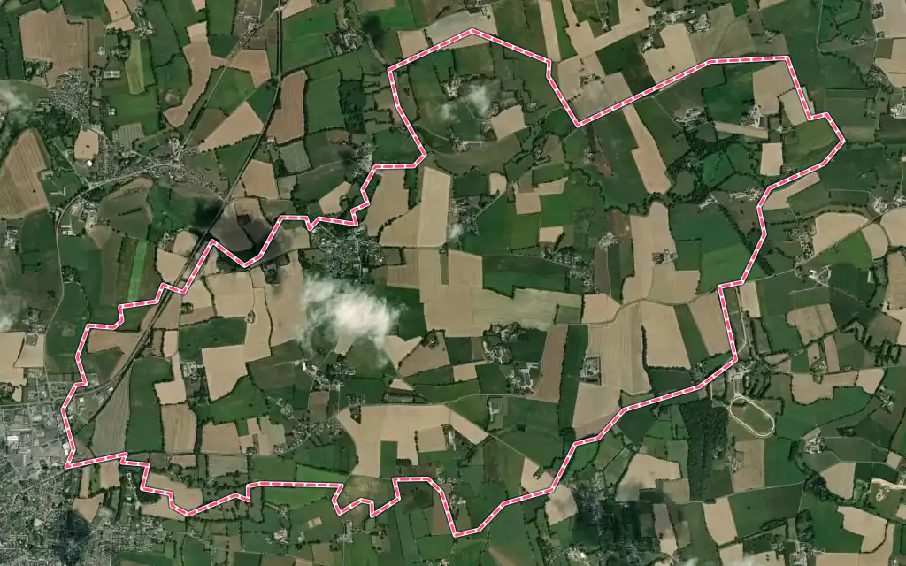 Vue satellite de Availles-sur-Seiche avec ses contours administratifs