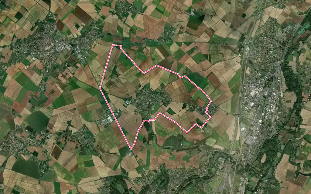 Vue satellite de Avanton avec ses contours administratifs