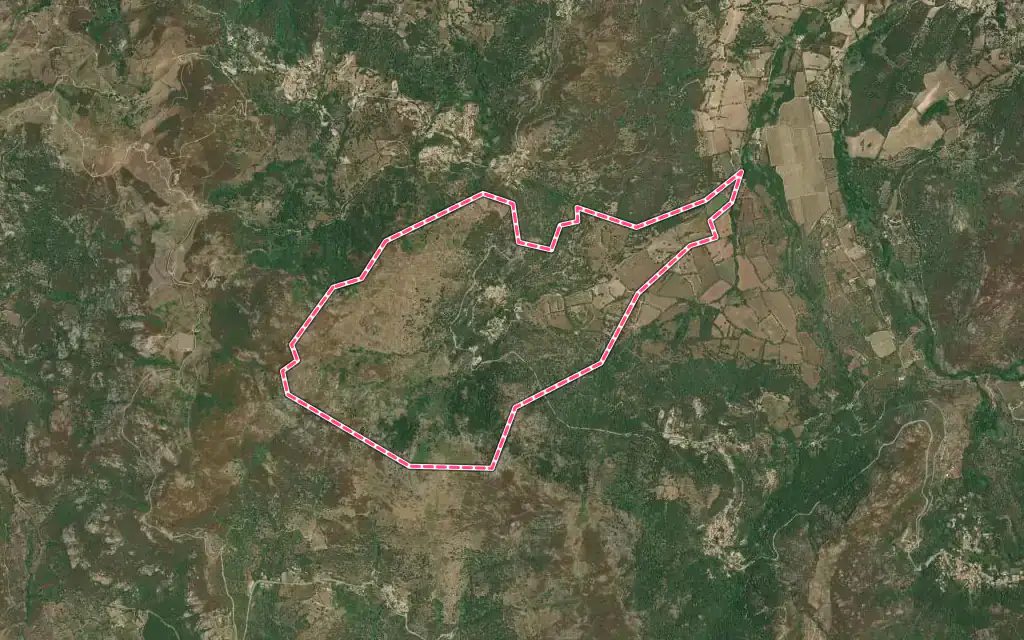 Vue satellite de Avapessa avec ses contours administratifs