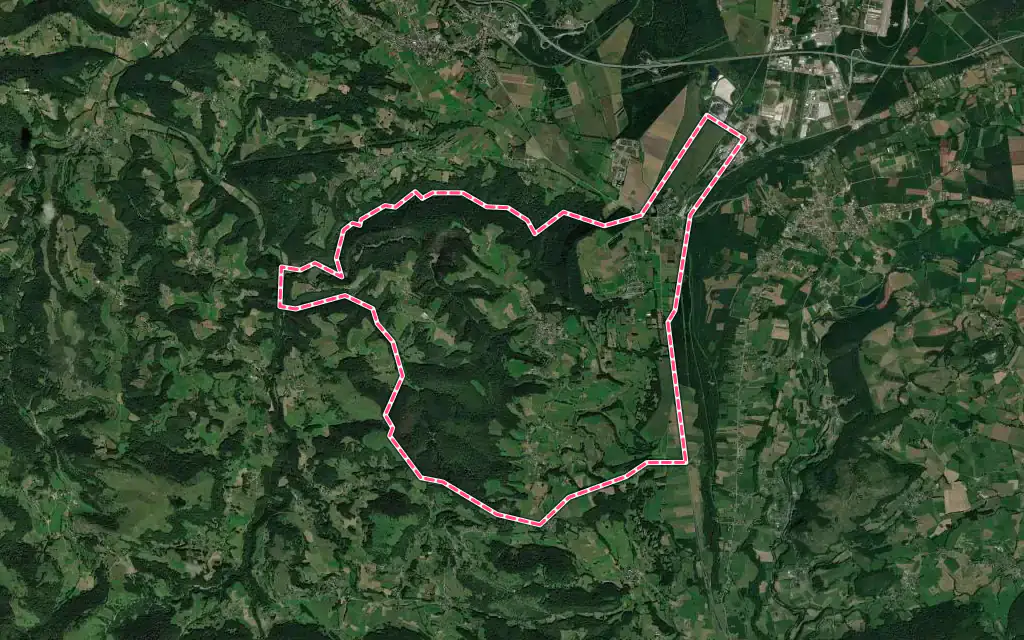 Vue satellite de Avezac-Prat-Lahitte avec ses contours administratifs
