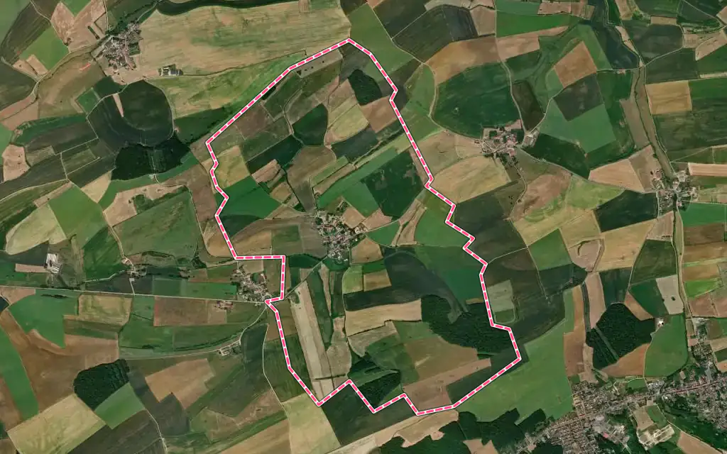 Vue satellite de Avillers avec ses contours administratifs