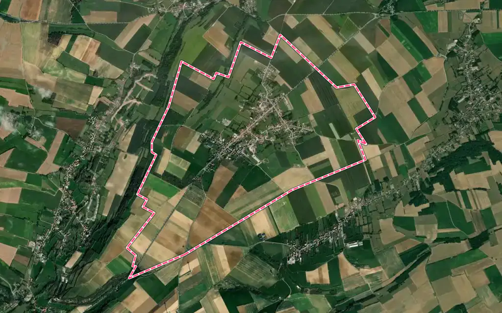 Vue satellite de Avroult avec ses contours administratifs