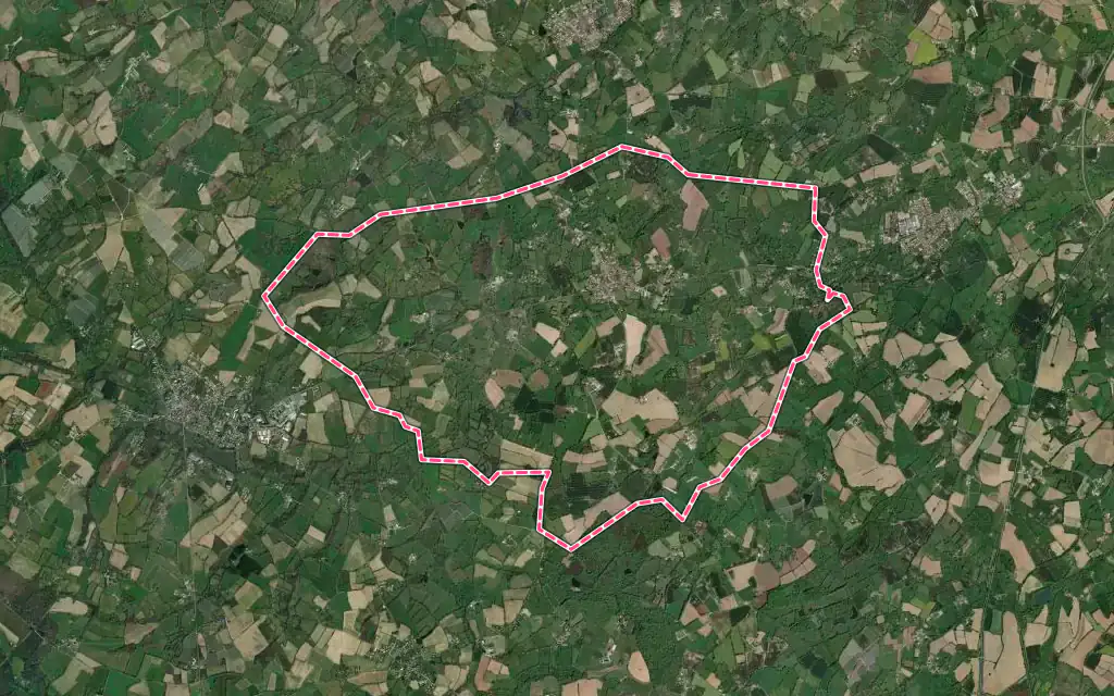Vue satellite de Azay-sur-Thouet avec ses contours administratifs