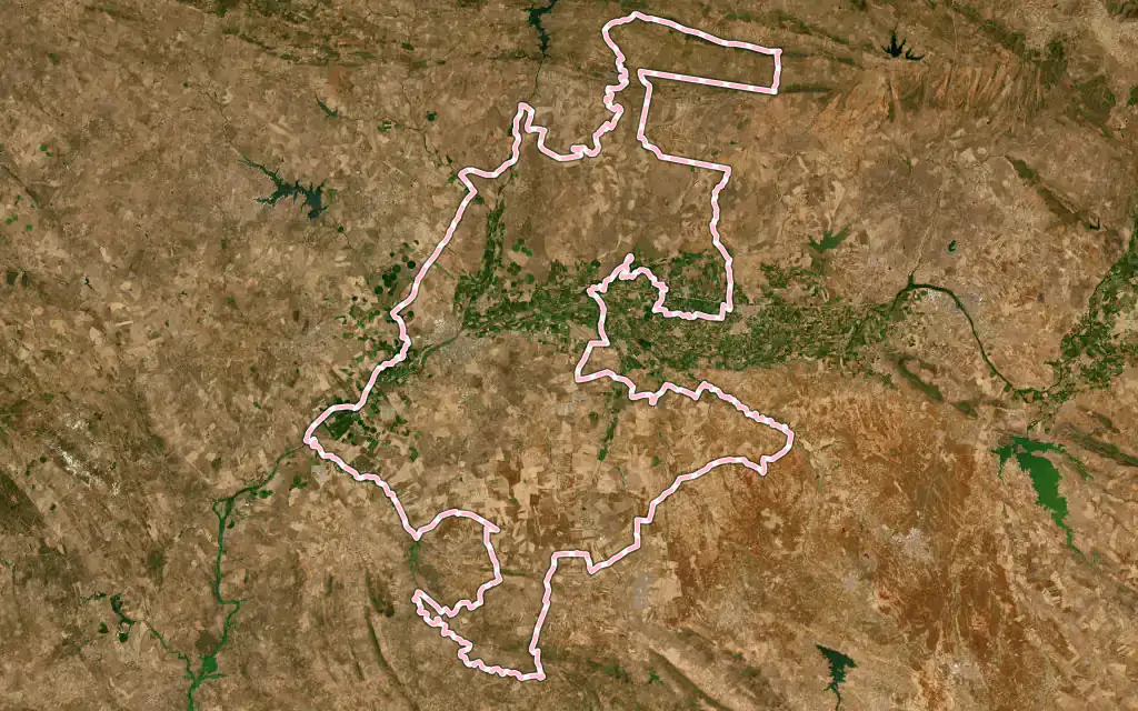 Vista satélite de Badajoz con su contorno administrativo