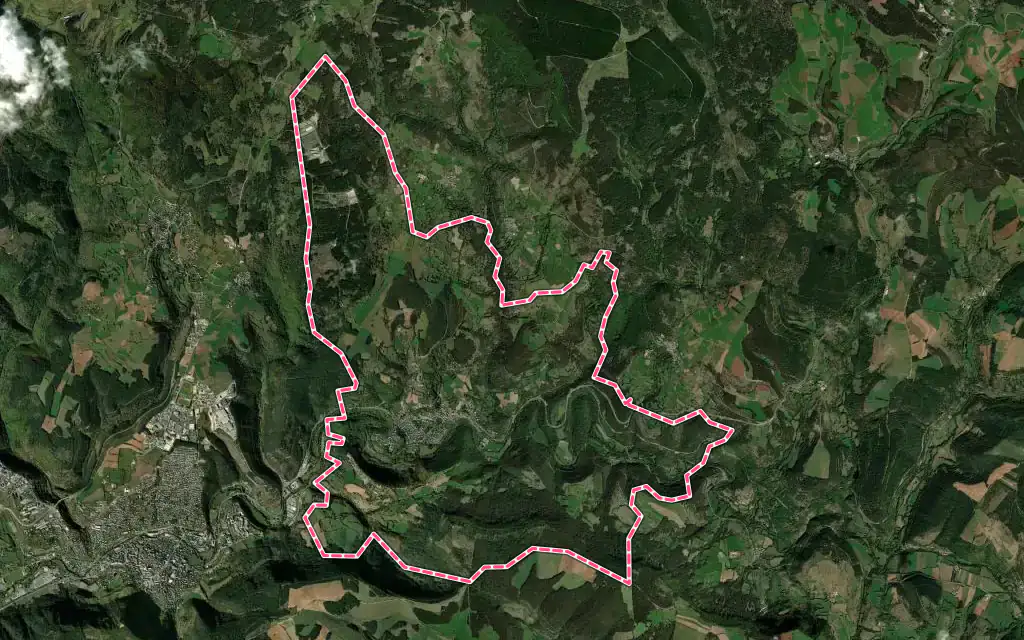 Vue satellite de Badaroux avec ses contours administratifs