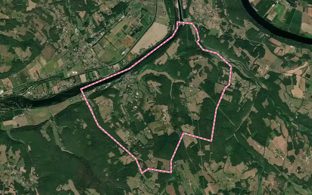 Vue satellite de Badefols-sur-Dordogne avec ses contours administratifs