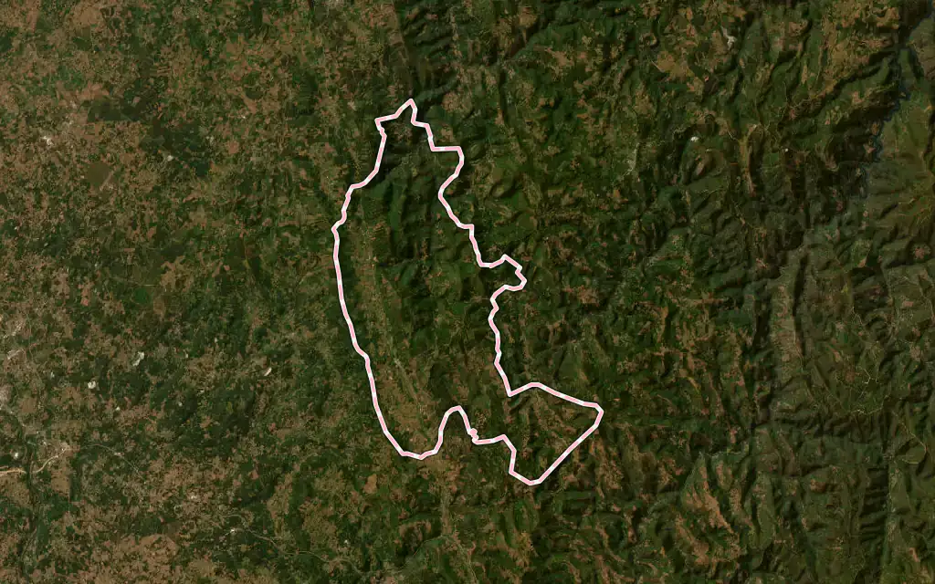 Vista satélite de Baleira con su contorno administrativo
