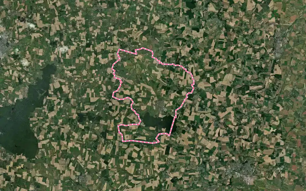 Vue satellite de Ballots avec ses contours administratifs