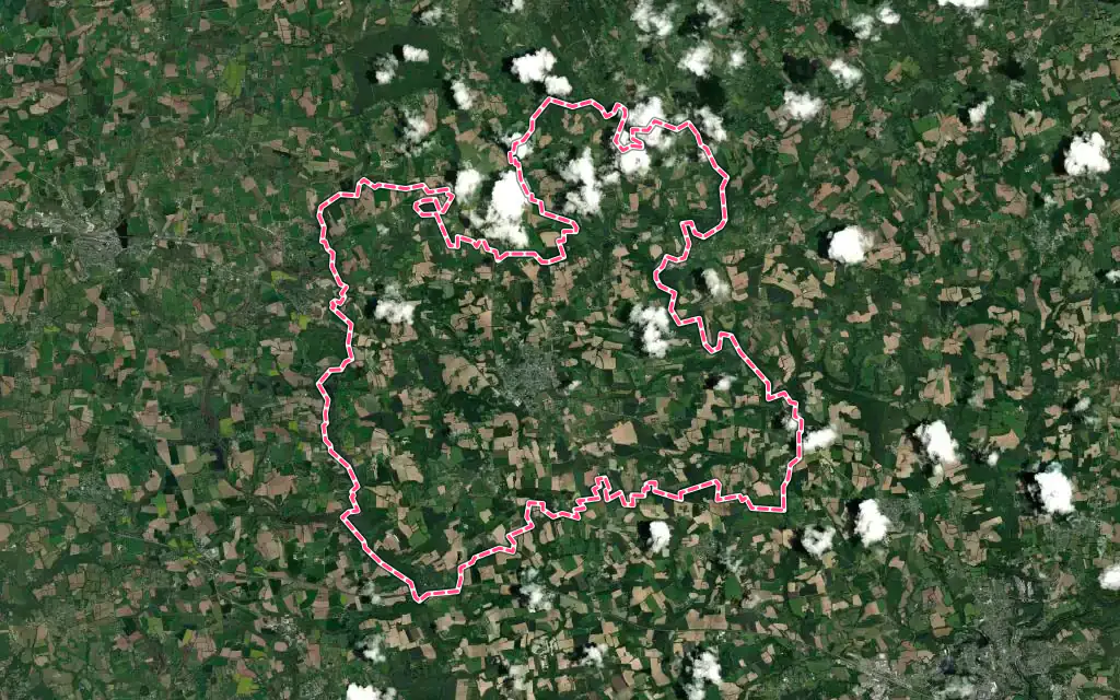 Vue satellite de Bannalec avec ses contours administratifs