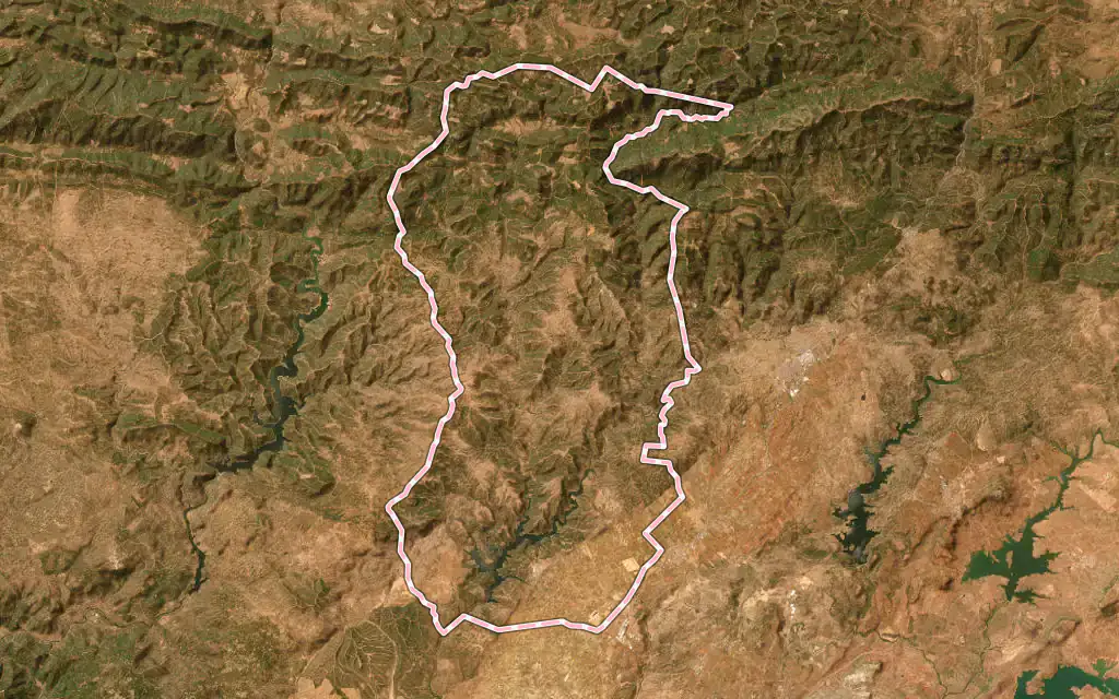 Vista satélite de Baños de la Encina con su contorno administrativo