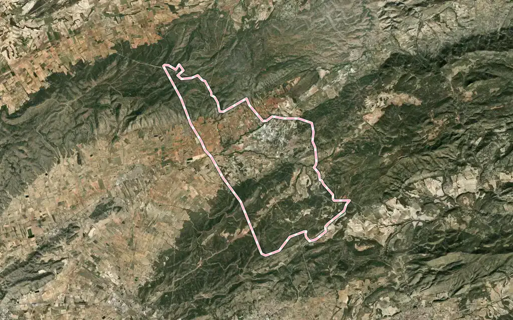 Vista satélite de Banyeres de Mariola con su contorno administrativo