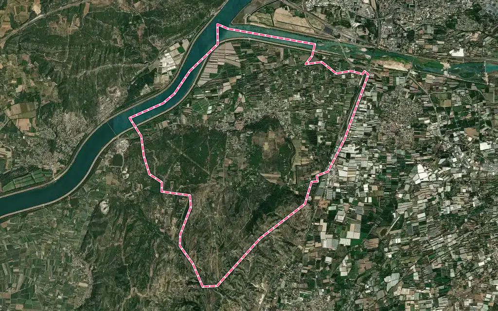 Vue satellite de Barbentane avec ses contours administratifs
