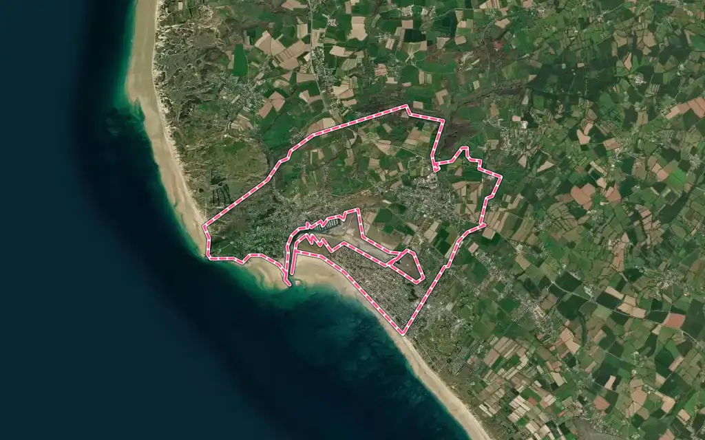 Vue satellite de Barneville-Carteret avec ses contours administratifs