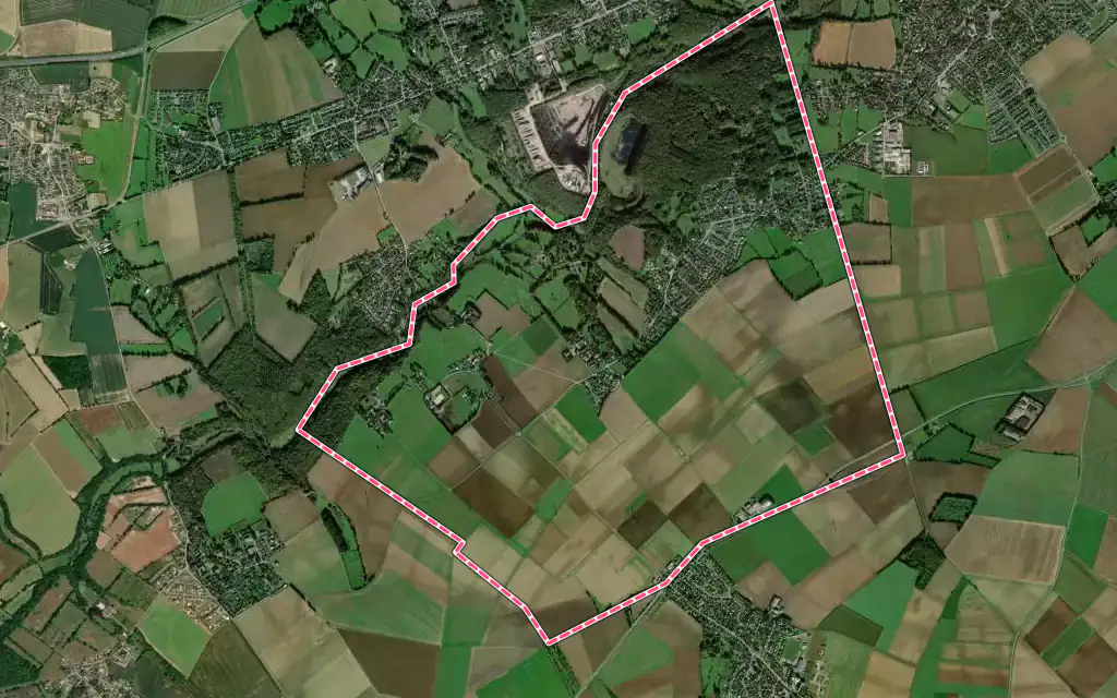 Vue satellite de Baron-sur-Odon avec ses contours administratifs