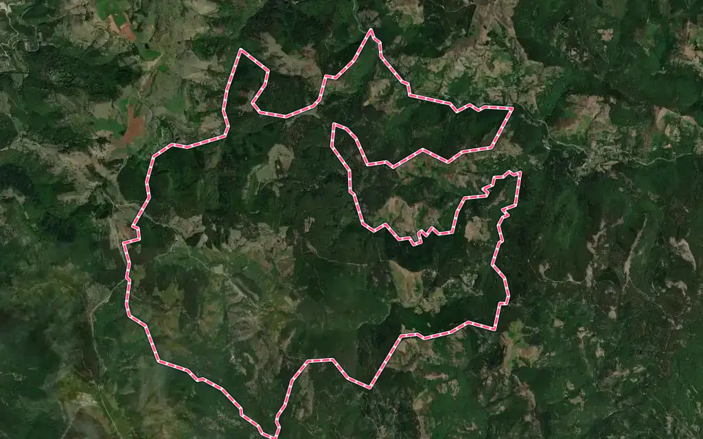 Vue satellite de Barre-des-Cévennes avec ses contours administratifs