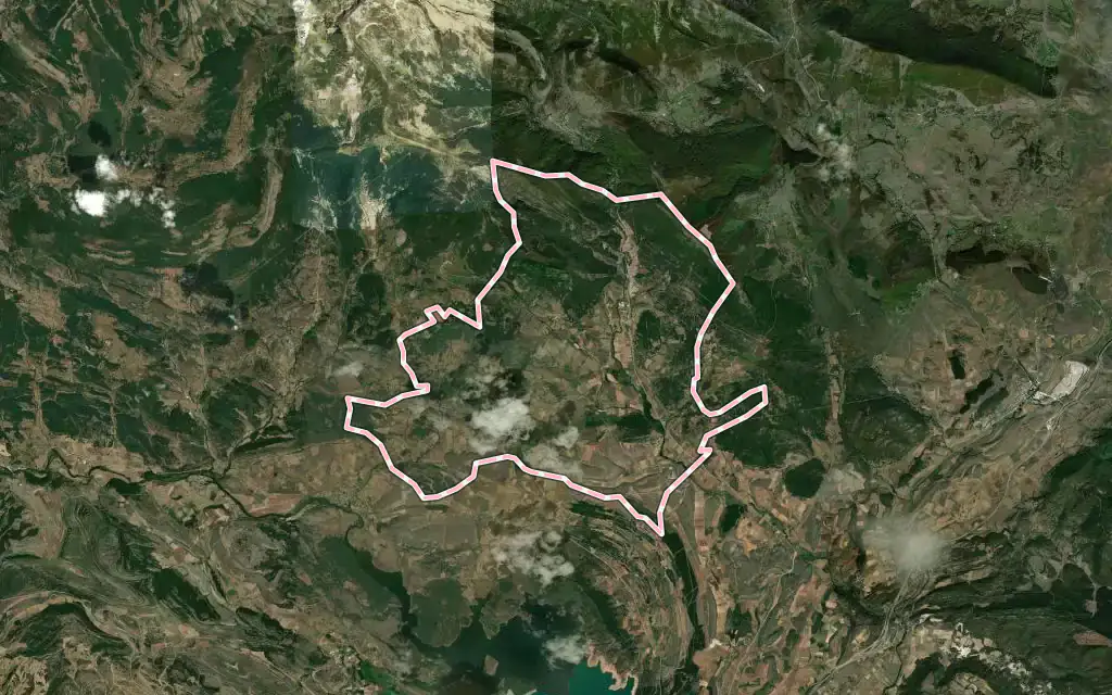 Vista satélite de Barruelo de Santullán con su contorno administrativo