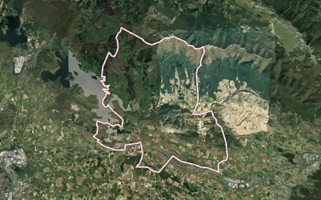 Vista satélite de Barrundia con su contorno administrativo