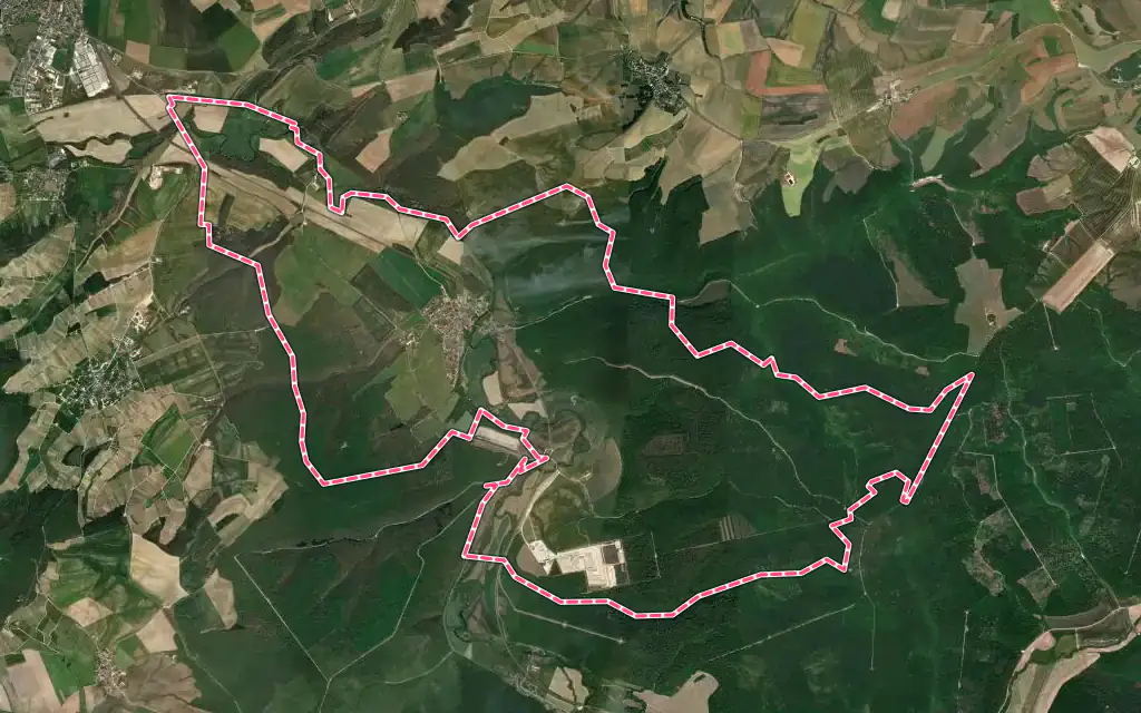 Vue satellite de Bayel avec ses contours administratifs