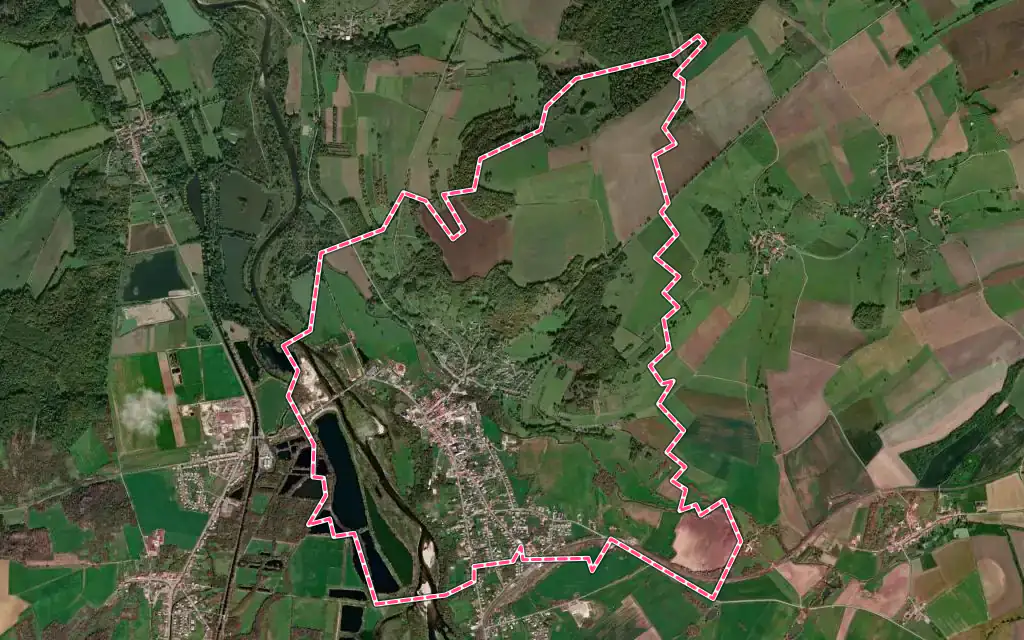Vue satellite de Bayon avec ses contours administratifs