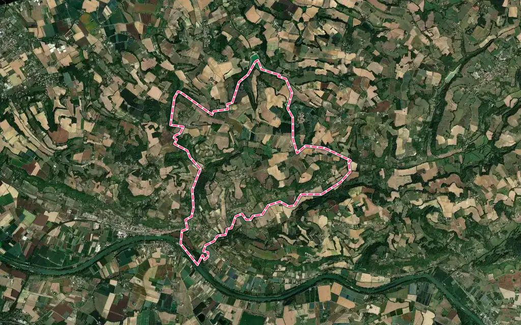 Vue satellite de Bazens avec ses contours administratifs