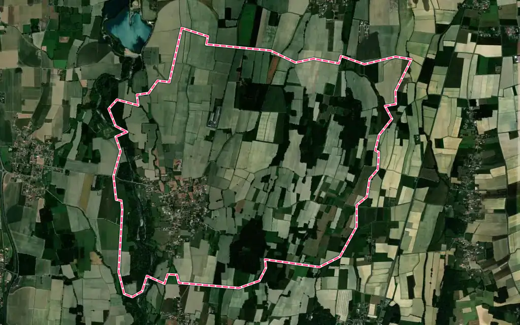 Vue satellite de Bazillac avec ses contours administratifs
