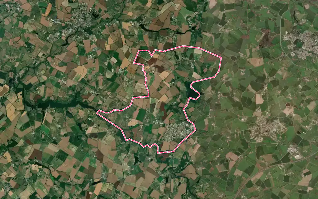 Vue satellite de Bazoges-en-Paillers avec ses contours administratifs