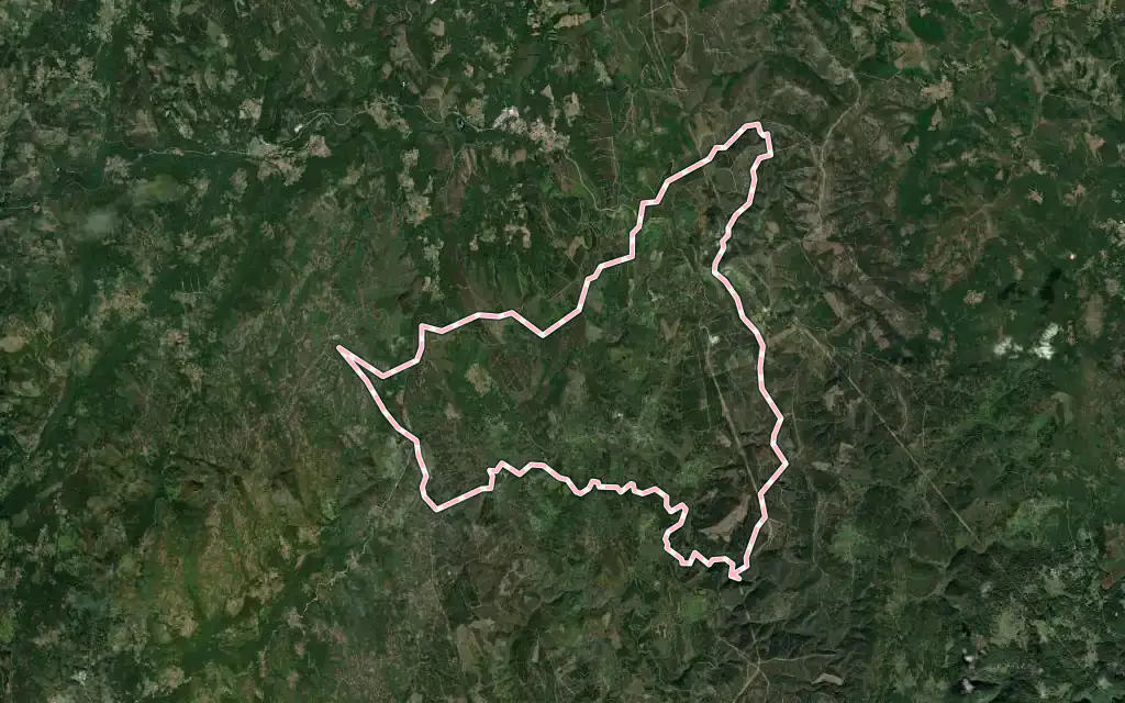 Vista satélite de Beariz con su contorno administrativo