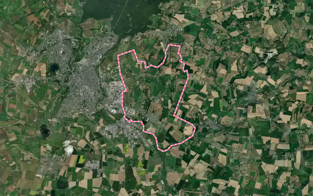 Vue satellite de Beaucé avec ses contours administratifs