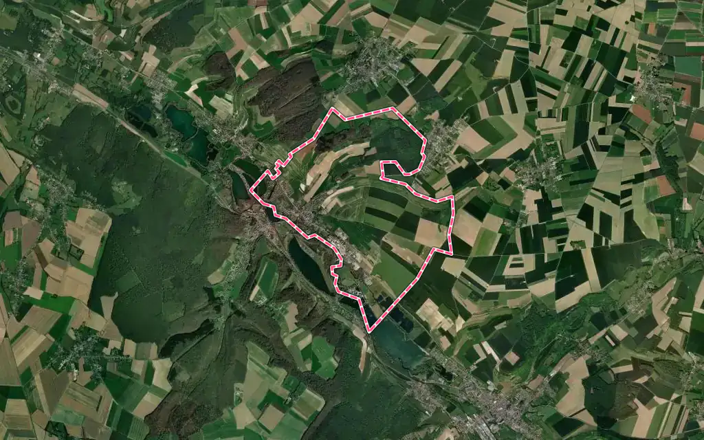 Vue satellite de Beauchamps avec ses contours administratifs