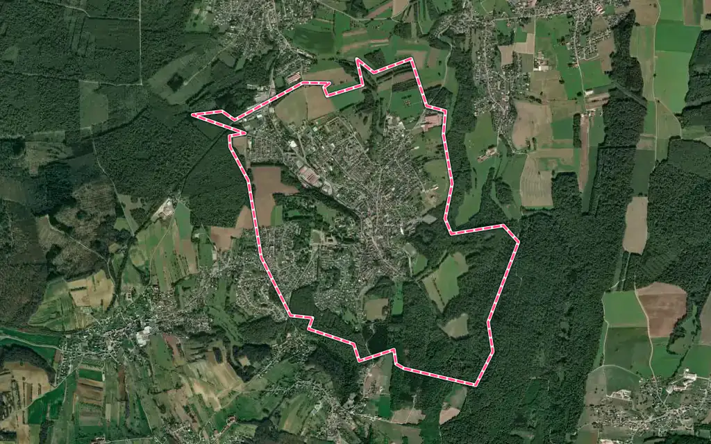 Vue satellite de Beaucourt avec ses contours administratifs