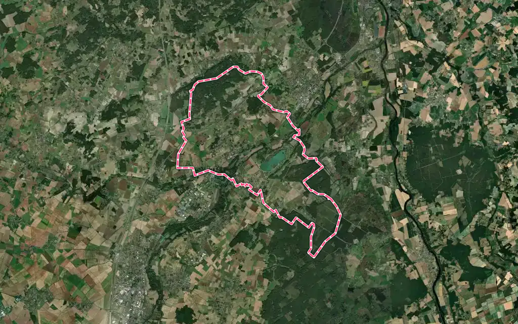 Vue satellite de Beaumont Saint-Cyr avec ses contours administratifs