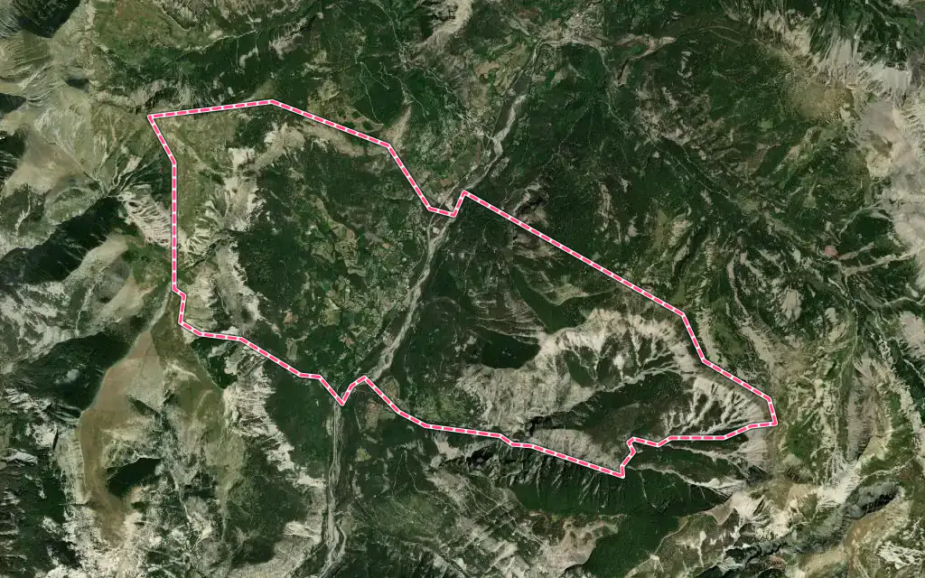 Vue satellite de Beauvezer avec ses contours administratifs